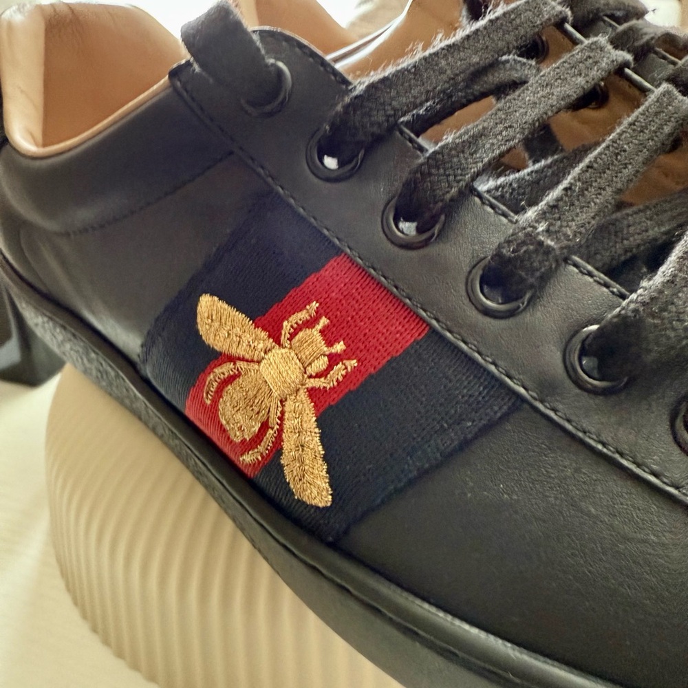 Gucci Black and Red Sneakers with Gold Bee - Picture 2 of 10